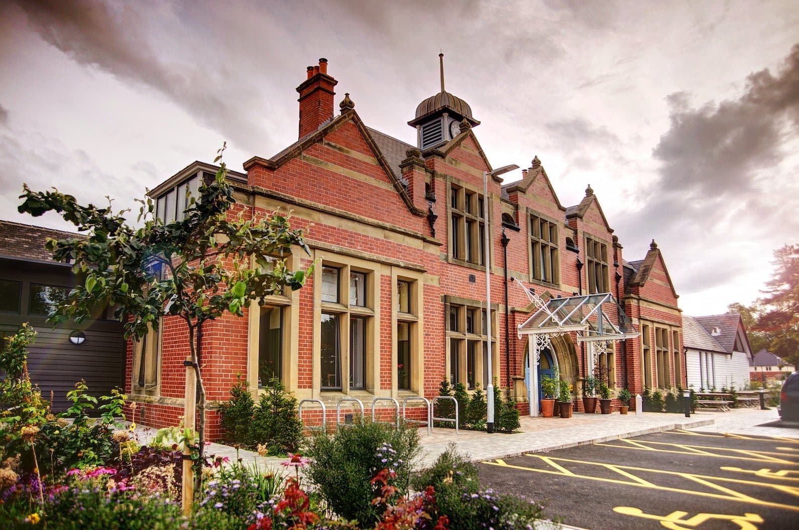 Dog friendly things to do and places to visit in Morpeth, Northumberland.